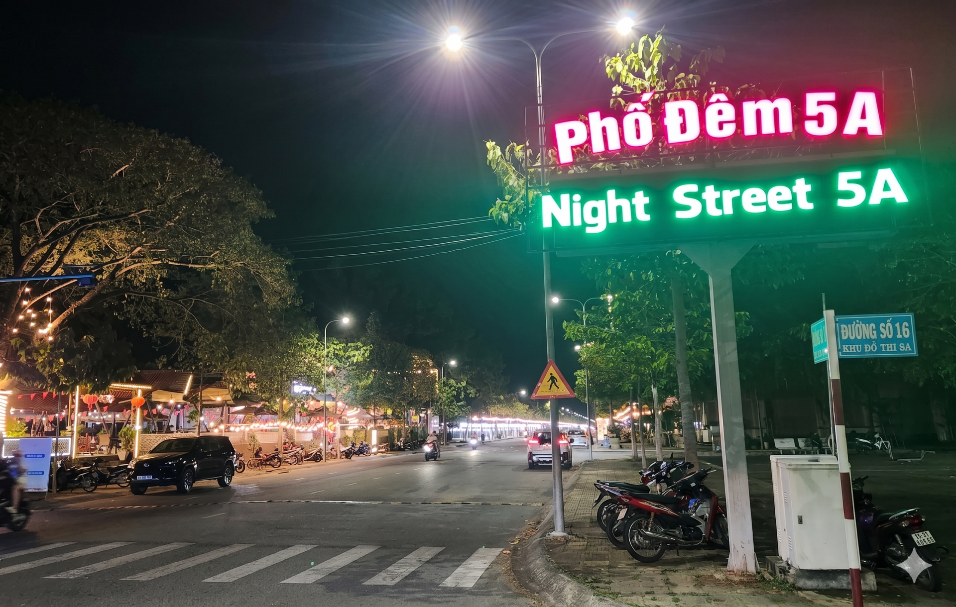 Phố đêm 5A